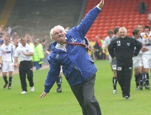 Jim Leishman doing an aeroplane