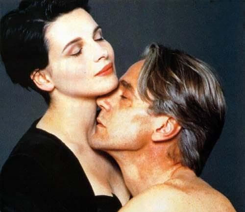 Juliette Binoche and Jeremy Irons in “Damage (1992)”