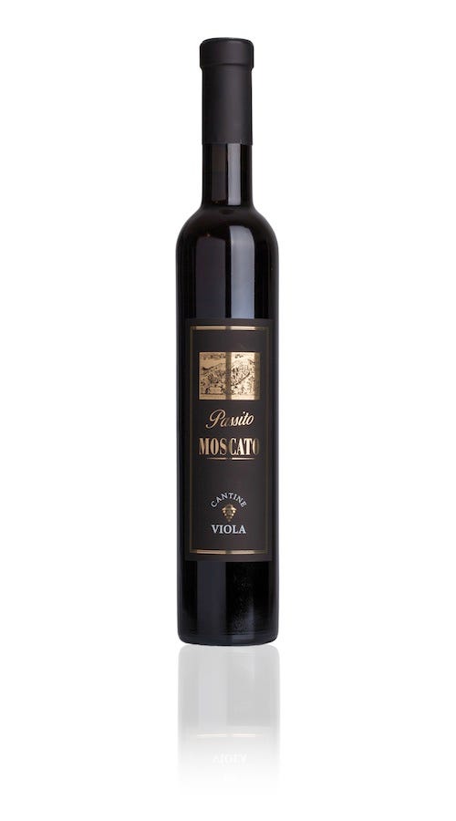 A bottle of Cantine Viola Moscato di Saracena, with a black and gold label.