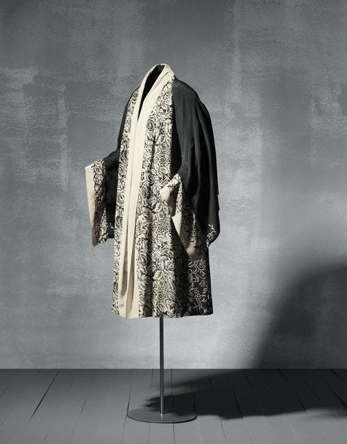 The kimono jacket by Balenciaga