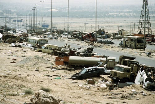 “Highway of Death ‘Kuwait Basra’ 26 February 1991” by samdaq (AT) hotmail is licensed under CC BY-ND 2.0