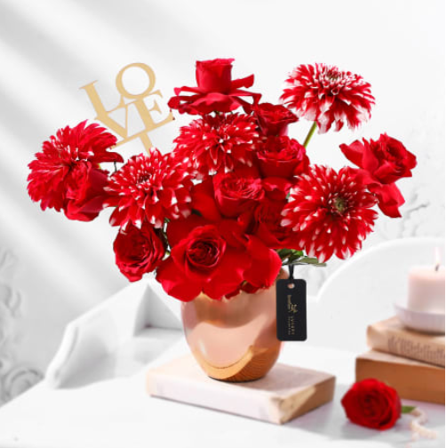 Red Dahelia Flowers Online in a Vase by Interflora.in