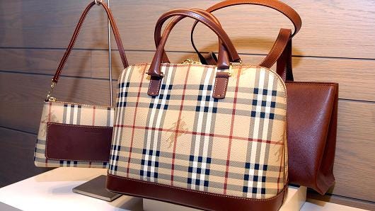 For Burberry India Bags Your Next Job Interview Handbags Clutches Or Luggage Bags From Top Brands Like Burberry India One Of The Most Discussed Question Amongst Women Is Which Type Designer Wear