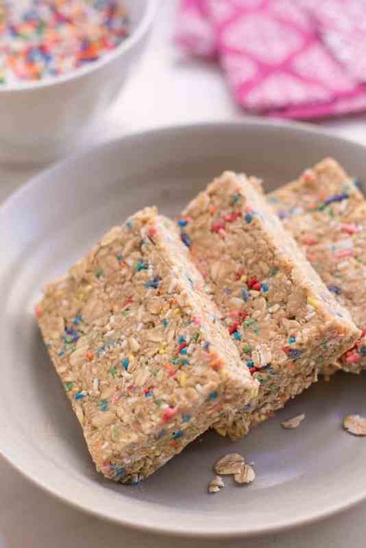 Cake Batter Oat Meal Prep Bars