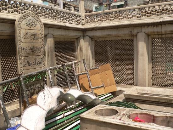 This image unveils the harsh reality of Jahanara Begum’s tomb. The surrounding area overflows with waste.