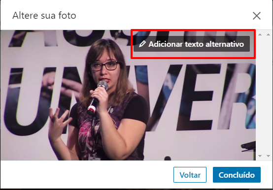 Caixa para edição da imagem de uma publicação no LinkedIn.