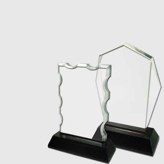 Customized Acrylic Trophies Suppliers in Dubai