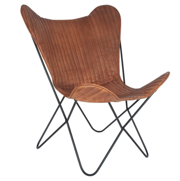 Vintage brown chair. Mid century living room inspiration.