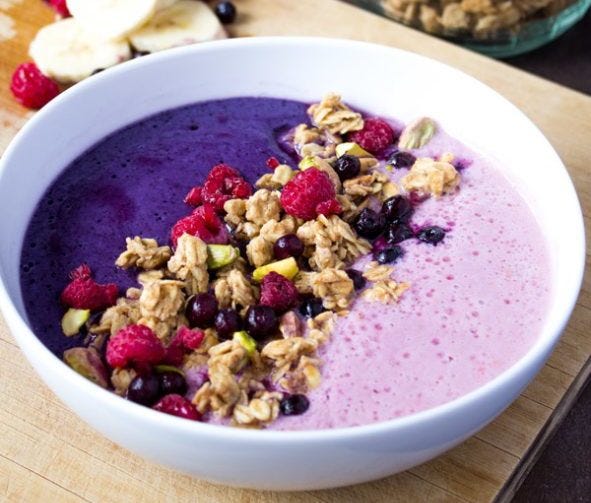 Tahini granola smoothie bowl