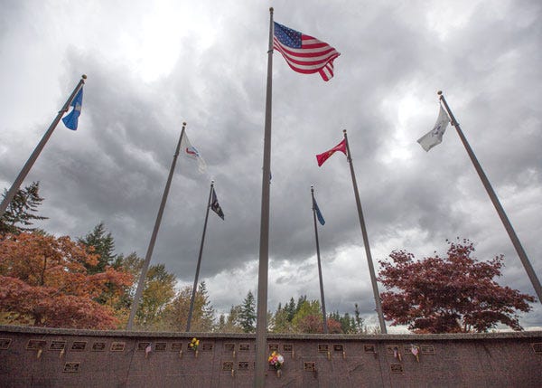 cemetery military memorial service 