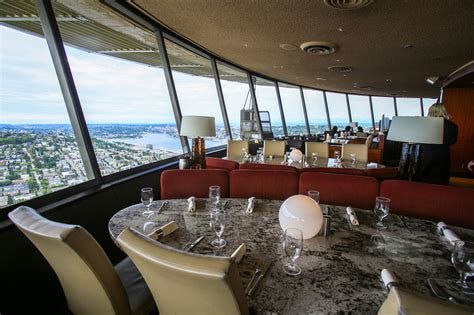 5 Must See Things At Restaurant In The Space Needle