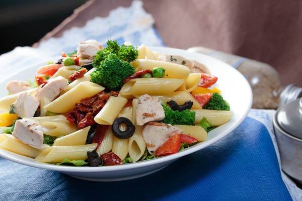 Pasta Salad with Roast Chicken - 210KCal (Non Veg)