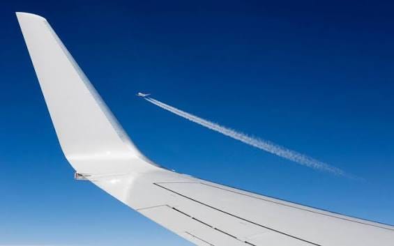 HOW DO WINGLETS SAVE AIRPLANE EFFICIENCY-