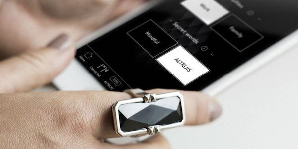FashionTech Smart Jewellery by Vinaya (United Kingdom) using IoT