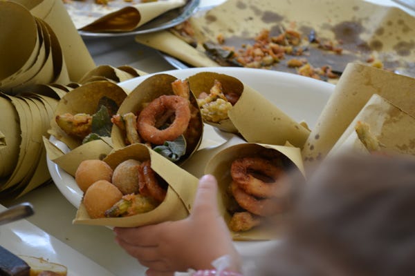 fritture of mozzarella balls, onion rings, sage leaves, zucchini flowers and aubergine fingers 