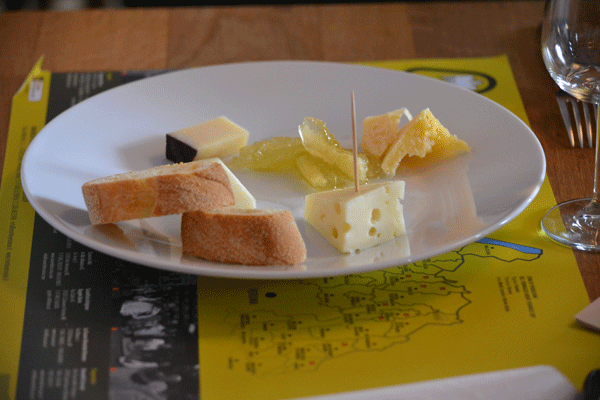 The cheese degustation was accompanied by regional wines including a prosecco,