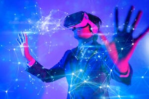 The Intersection of Virtual Reality and Digital Marketing: Opportunities and Challenges