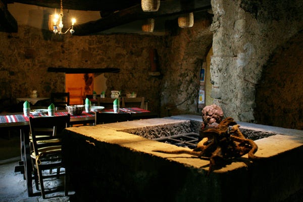 The dining room at Lo Vottaro, Trentinara