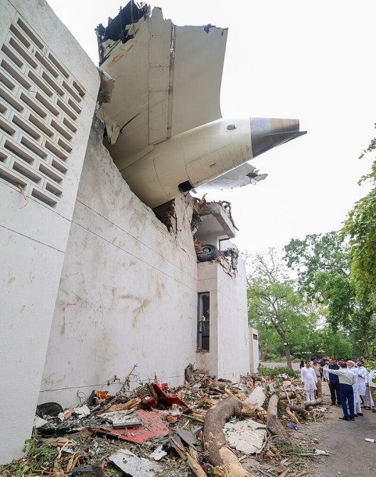 Flight 171: The Cutoff No One Can Explain (for now)