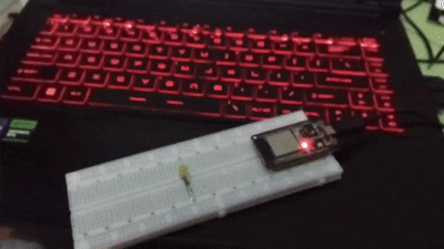 Hello World : Blink dengan ESP32