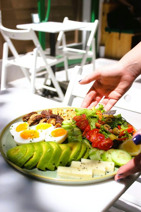 The Longevity Blueprint: Why the Mediterranean Diet Remains The Best in 2026