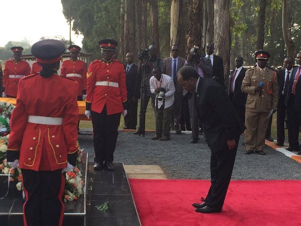 Somali President Hassan Sheikh Mohamud stirred a wave of criticism, particularly because he bowed to the coffins of the Kenyan soldiers