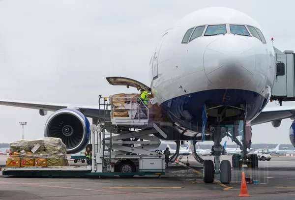 Choosing the Right Air Cargo Company in Dubai for Food Imports Choosing the Right Air Cargo Company in Dubai for Food Imports