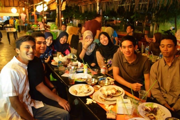 Bukber bersama teman