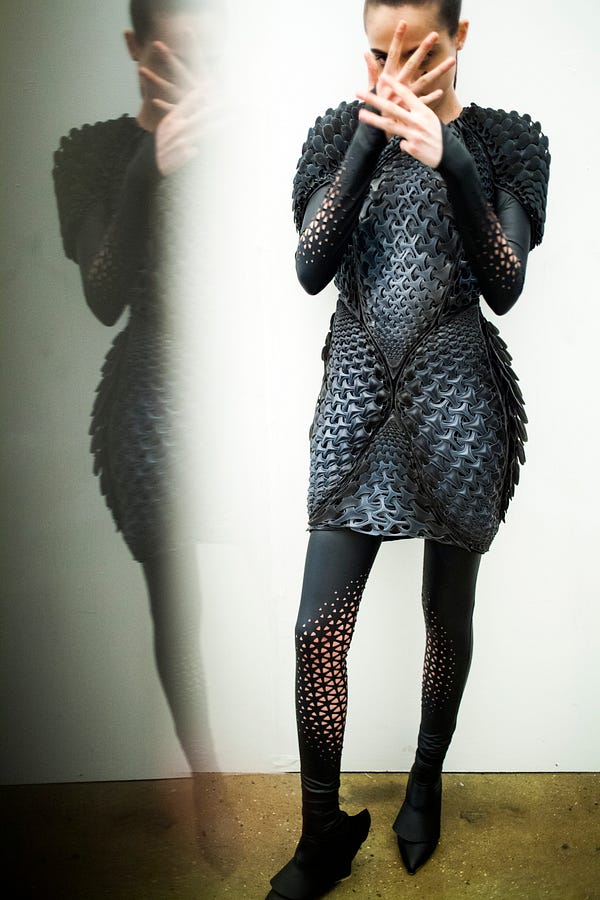 The Shattering Truth of 3DPrinted Clothing – Backchannel