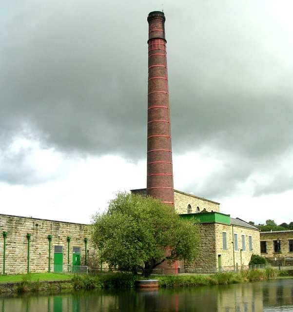 Queen Street Mill - geograph.org.uk - 528581.jpg