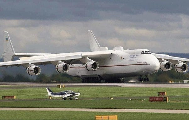 What is the largest airplane in the world and can it land at any airpo
