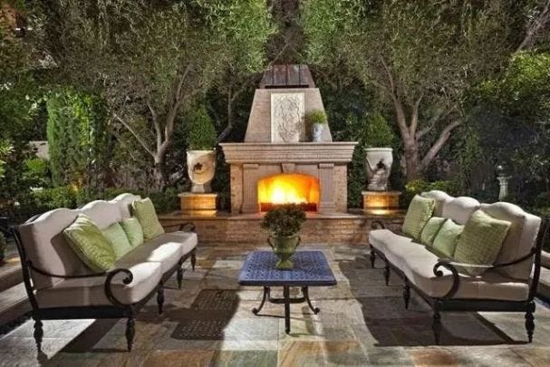 Tips for Building a Backyard Fireplace