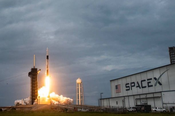 Investing in SpaceX now is like buying Bitcoin in 2008
