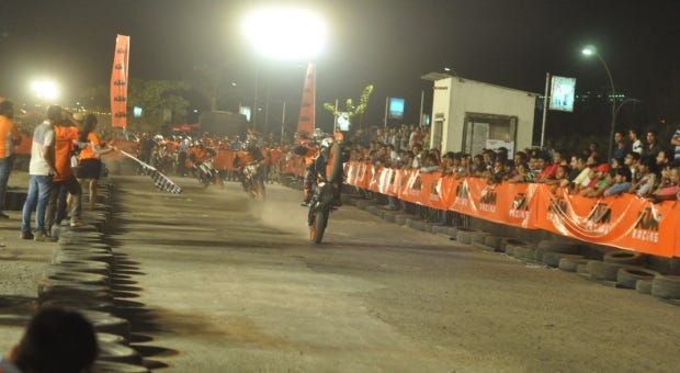 Riders riding at the 4th KTM Orange Day at Imax, Wadala on 3rd May at 6pm (1)