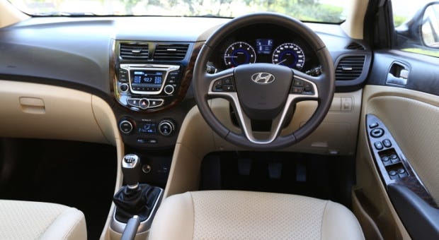 Hyundai 4S Verna 