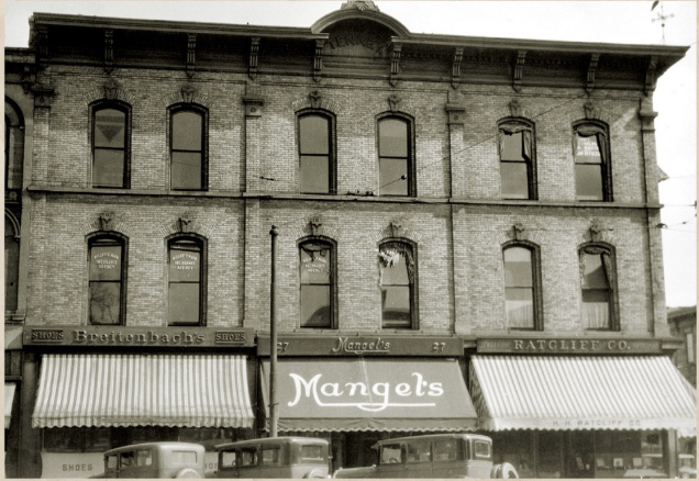 Farmers Mutual’s first office consisted of two rooms and a broom closet above Breitenbach’s Shoe Store in the old Tenney building on Madison’s Capital Square.