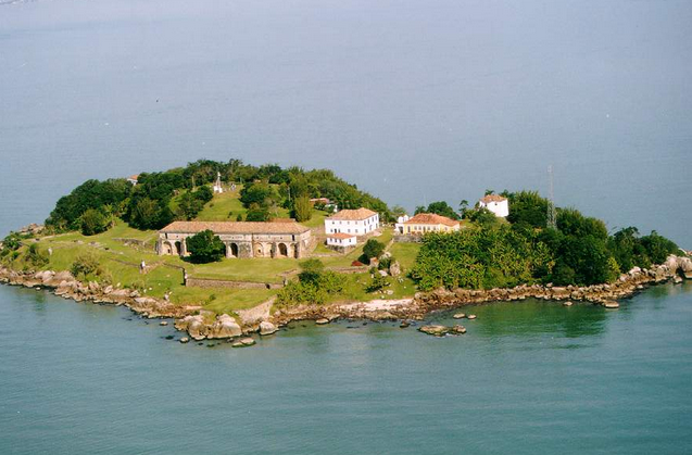Fortaleza de Santa Cruz, na Ilha de Anhatomirim. Foto: UFSC.