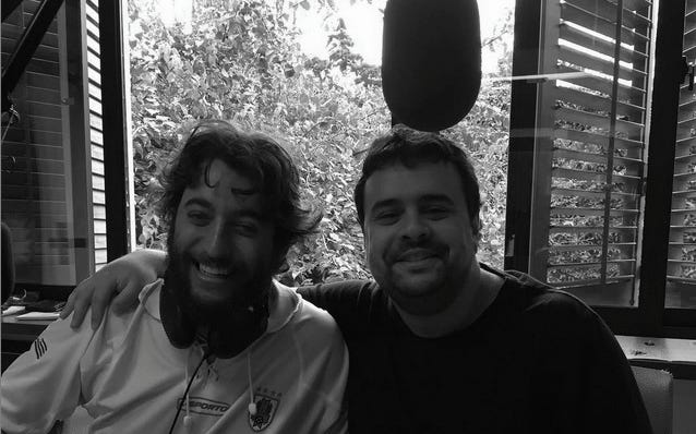 Matias Pinto e Filipe Figueiredo, os apresentadores do podcast Xadrez Verbal