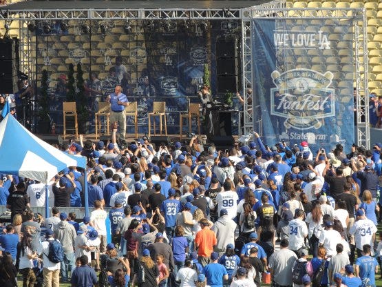 2023 Dodgers FanFest: Fernando Valenzuela interview 