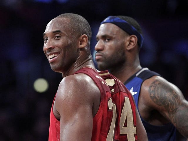 Kobe_Bryant_smiles_during_the_2011_NBA_All-Star_Game_16834_10473