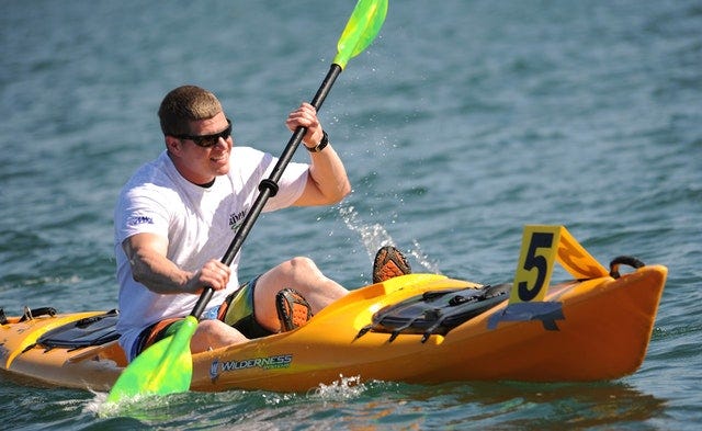 kayaking-kayaker-kayak-water-sports-40859