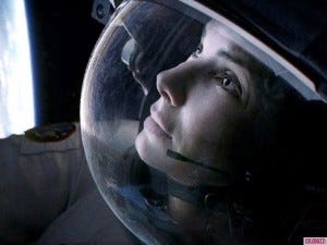 Gravity-Stills-Sandra-Bullock-George-Clooney-09172013-03-600x450