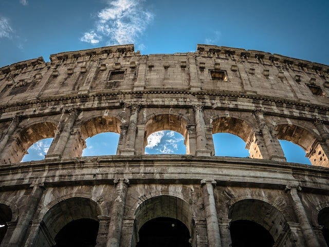 Image of the Rome colosseum.