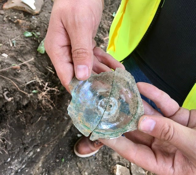 Glass peieces found at Sydney Gardens