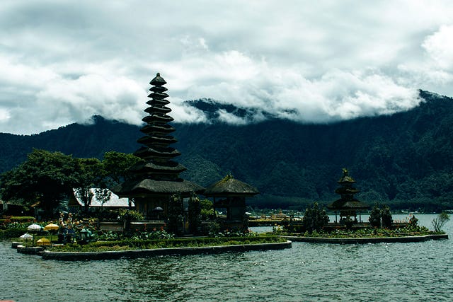 Ulun Danu Beratan Temple 6 Vacation Spots In The Bali That Won’t Break The Bank arvinovoyage