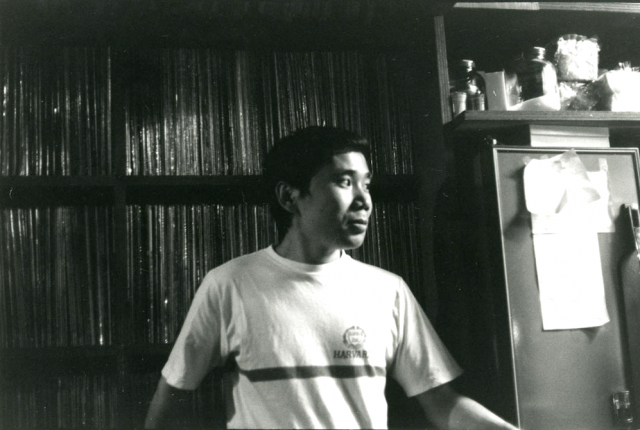 Photo of a younger Murakami