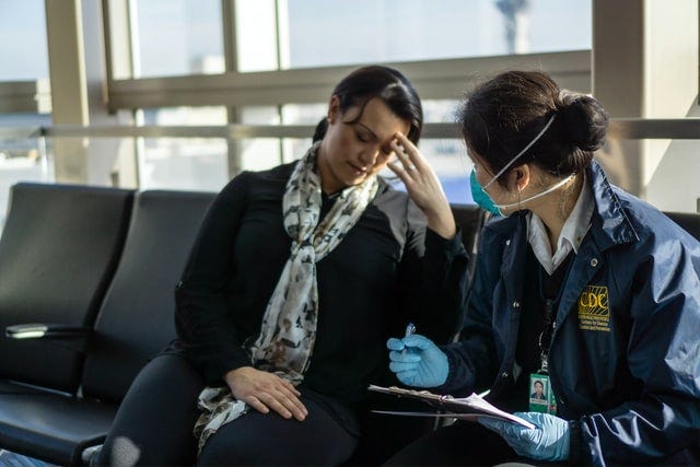 patient describing cough to health professional