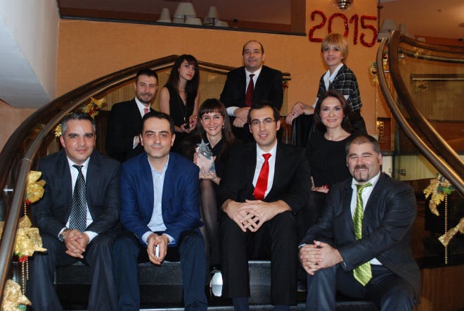Lara Sayinsoy, Governor of KidZania Turkey, with representatives of KidZania Istanbul.