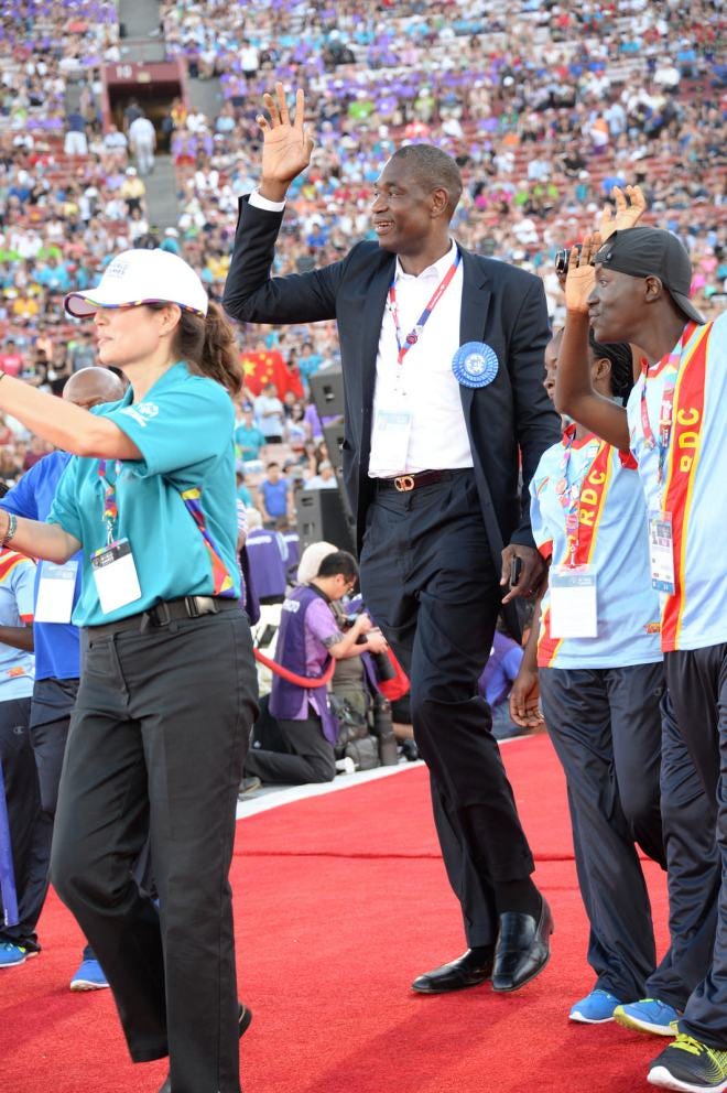 dikembe and DRC parade of athletes