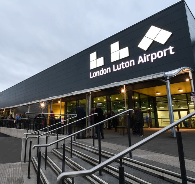 Why Airport Taxi Reading Services Are Elevating Local Travel